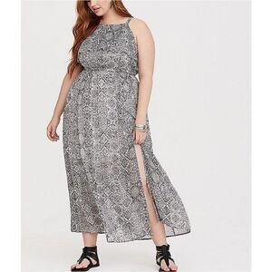 Torrid IKAT black and white chiffon maxi Dress Plus size 3X